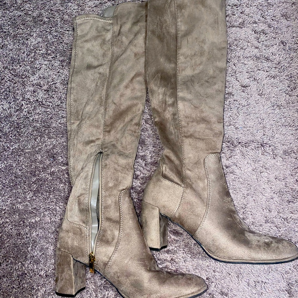 Liz Claiborne Kneehigh Boots